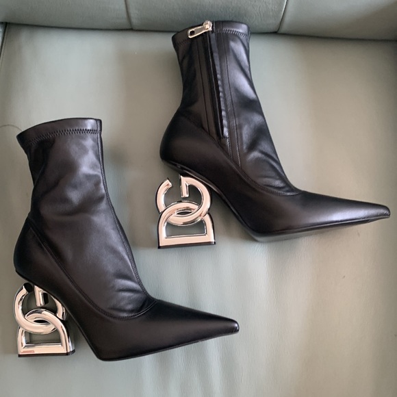 Dolce & Gabbana  sculpted DG logo heel stretch booties - Picture 6 of 9